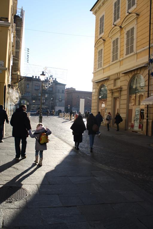 Il Tenore D'Oro Centralissimo Apartment Parma Bilik gambar