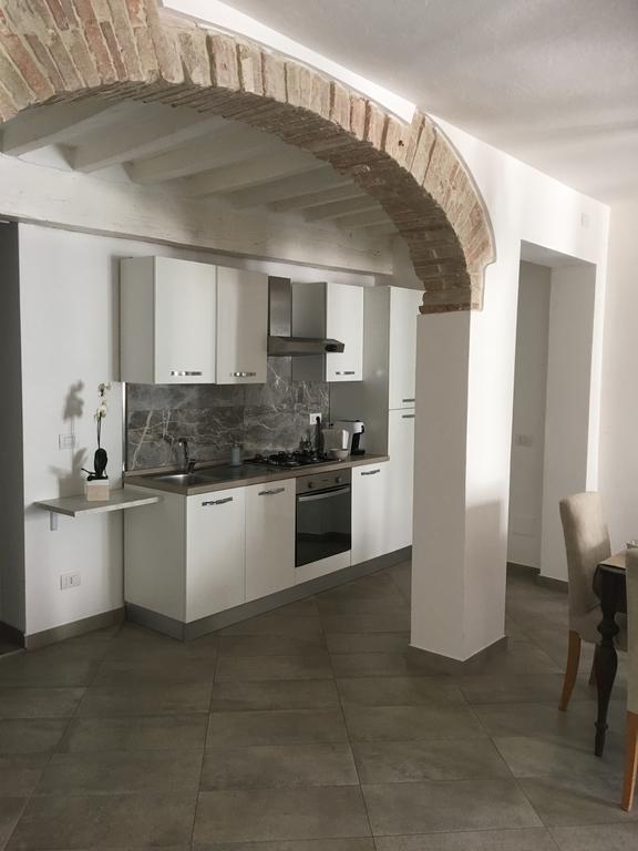Il Tenore D'Oro Centralissimo Apartment Parma Luaran gambar