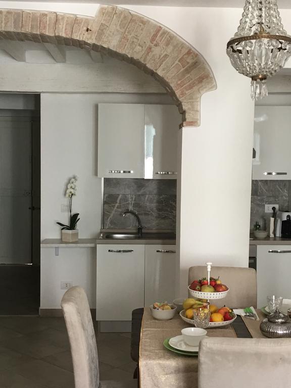 Il Tenore D'Oro Centralissimo Apartment Parma Luaran gambar