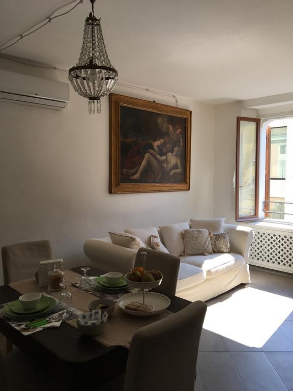 Il Tenore D'Oro Centralissimo Apartment Parma Luaran gambar