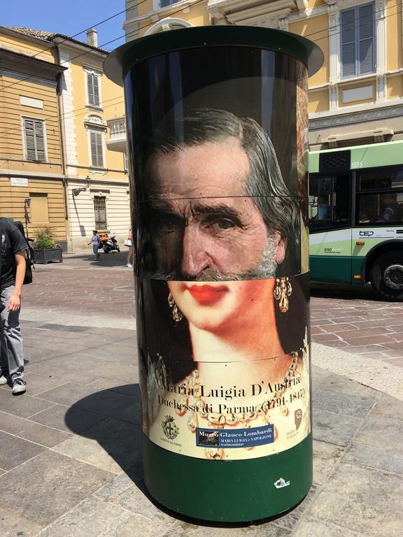 Il Tenore D'Oro Centralissimo Apartment Parma Luaran gambar