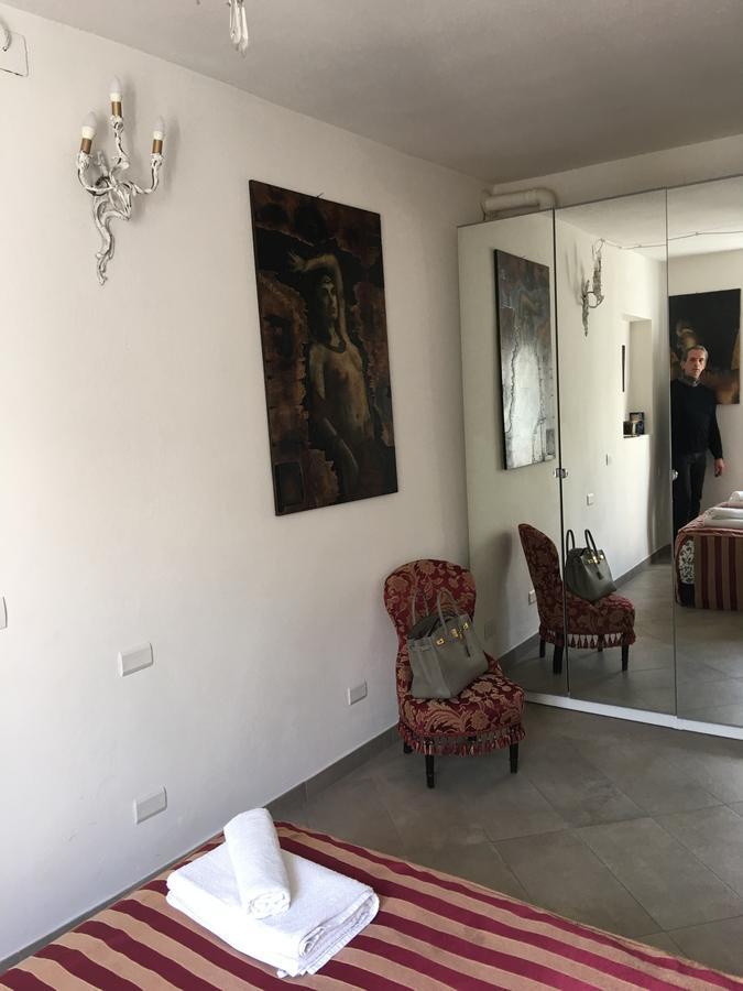 Il Tenore D'Oro Centralissimo Apartment Parma Luaran gambar