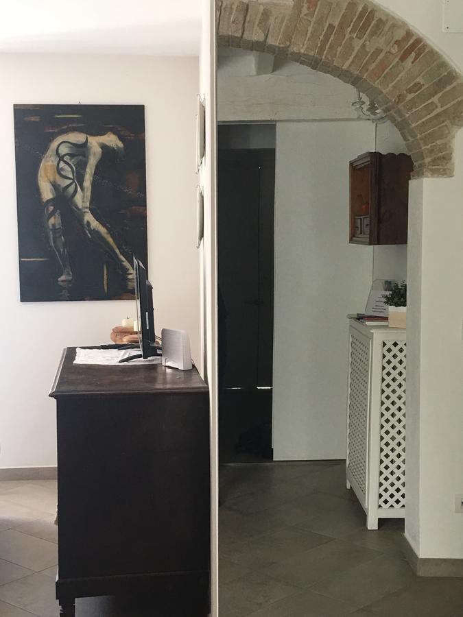 Il Tenore D'Oro Centralissimo Apartment Parma Luaran gambar