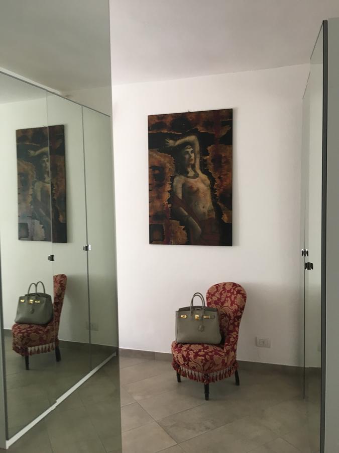 Il Tenore D'Oro Centralissimo Apartment Parma Luaran gambar