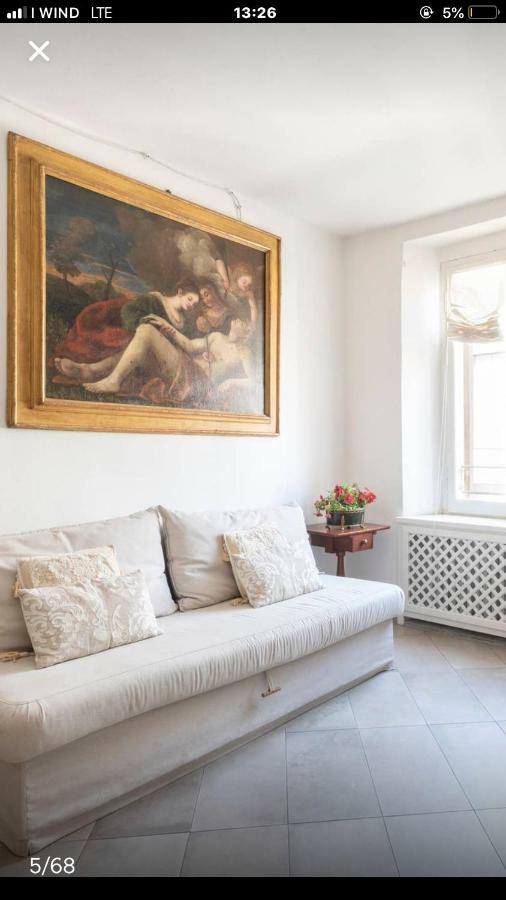 Il Tenore D'Oro Centralissimo Apartment Parma Luaran gambar