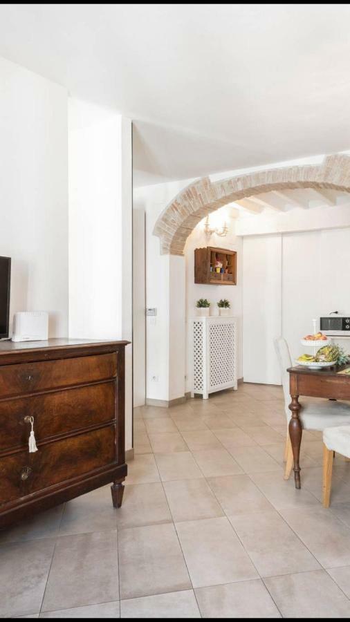 Il Tenore D'Oro Centralissimo Apartment Parma Luaran gambar