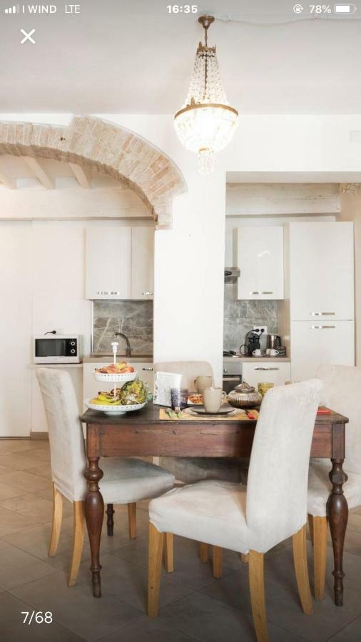 Il Tenore D'Oro Centralissimo Apartment Parma Luaran gambar