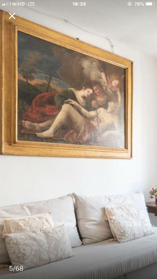 Il Tenore D'Oro Centralissimo Apartment Parma Luaran gambar